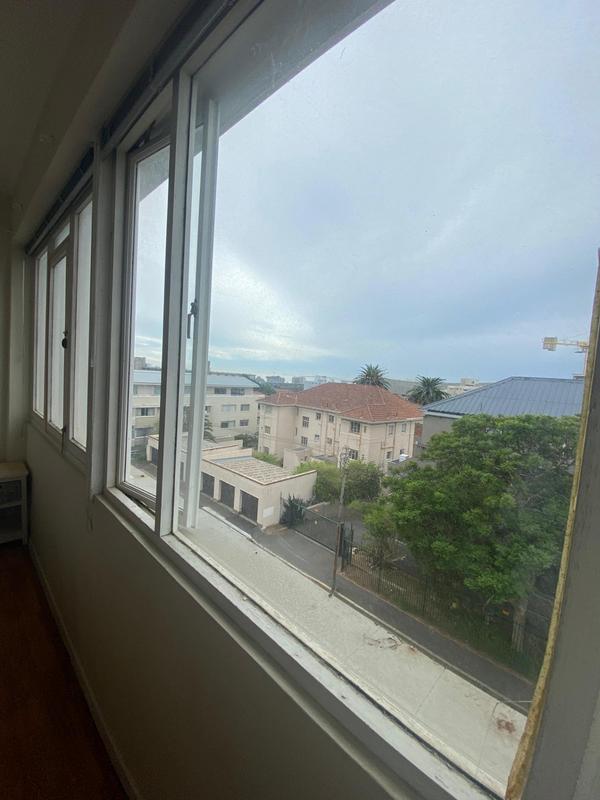 1 Bedroom Property for Sale in Green Point Western Cape